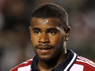 Galaxy earn draw thanks to late McKenzie own goal