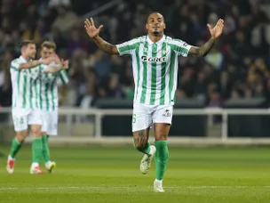 Leeds 'enquire' for Brazilian defender following £22m Everton 'rejection'