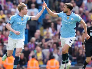 De Bruyne rolls back the years with stunning display in Man City's comeback win