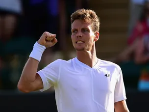 Tomas Berdych advances into third round
