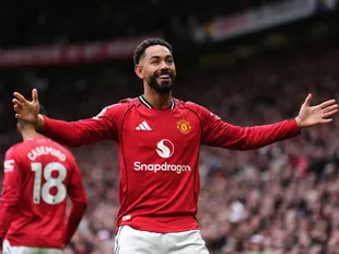 Marvellous Mainoo scores stunner to sink Liverpool as Man Utd win five-goal thriller
