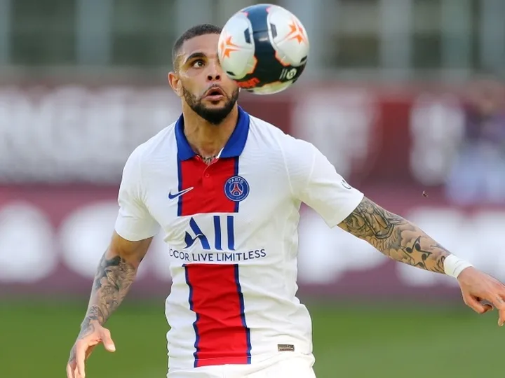 Fulham sign Layvin Kurzawa on loan from PSG