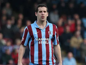 Scunthorpe leading Oxford at half time