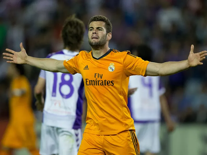 Fernandez pens contract extension with Real