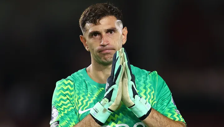 "Back in a few weeks" - Martinez shares injury update from hospital bed