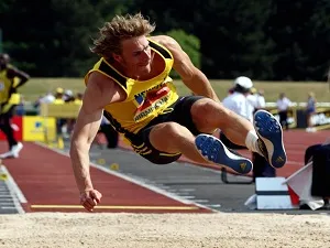 Chris Tomlinson on June 26, 2010