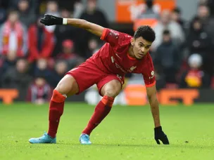 Luis Diaz starts for Liverpool against Leicester, Salah on bench