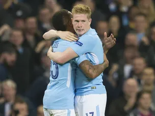 Hughes praises "world-class" De Bruyne