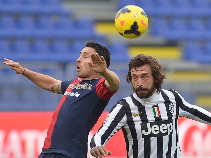 Cagliari holding Juventus