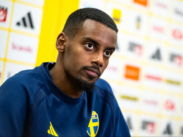 Isak injury: Liverpool issue statement after "heavy stamp" in Sweden win