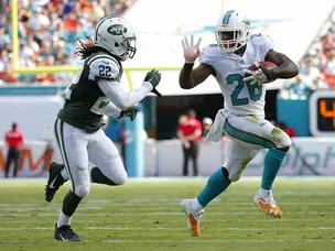 Smith leads Jets to win