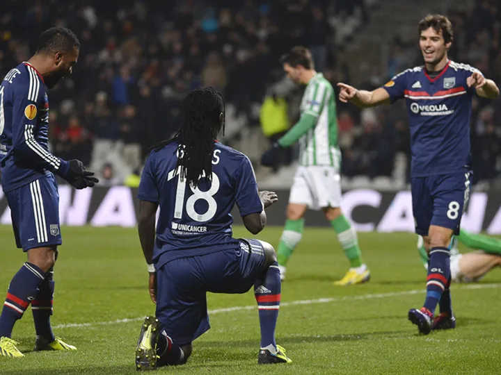 Lyon edge past Betis