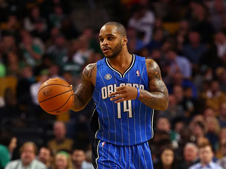 Nuggets confirm Jameer Nelson re-signing