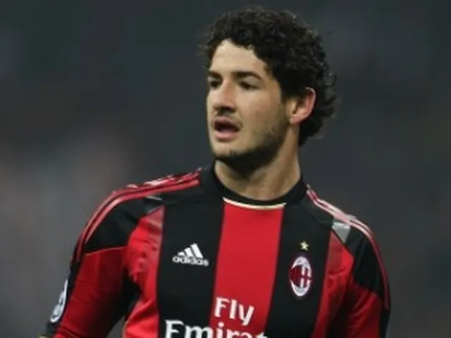 Pato suffers injury scare