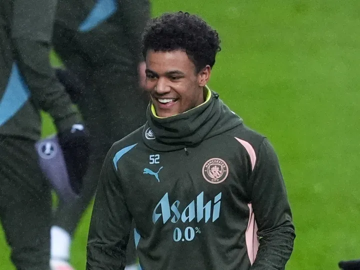 "There is light at the end of the tunnel": Guardiola issues Bobb injury update