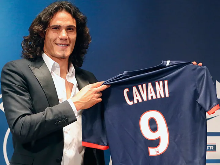 PSG secure Cavani signing