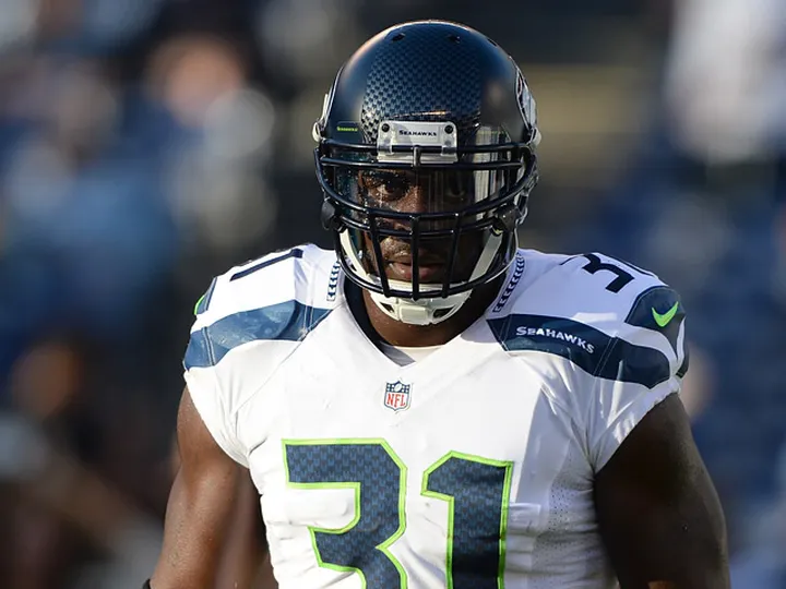 Chancellor wears brace on injured knee