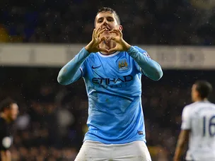 Jovetic strike gives Man City lead