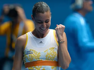 Pennetta ousts Suarez Navarro