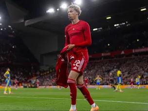 Saving Reds, seeing red: Ekitike sent off after late winner in Southampton scrap