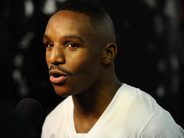 Alexander dismisses Khan challenge