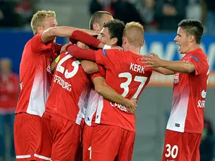 Petersen hat-trick stuns Frankfurt