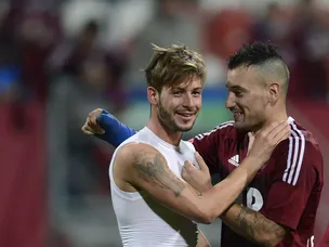 Nuremberg, Schalke share spoils
