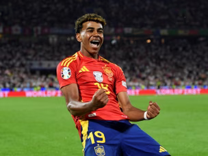 Which Man City star is snubbed? Spain vs. England Combined XI