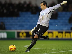 Millwall, Wigan level at half time