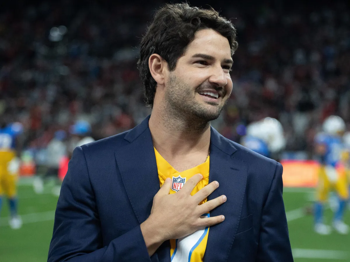 Former Chelsea forward 'holds discussions' over investment in League Two club