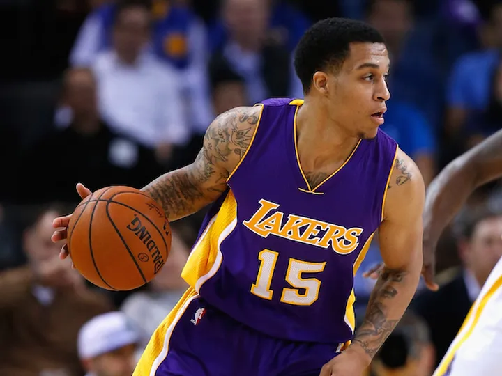 Brown completes Lakers deal