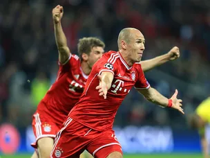 Bayern win Bundesliga opener