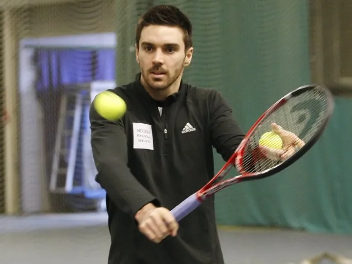 Fleming out of French Open