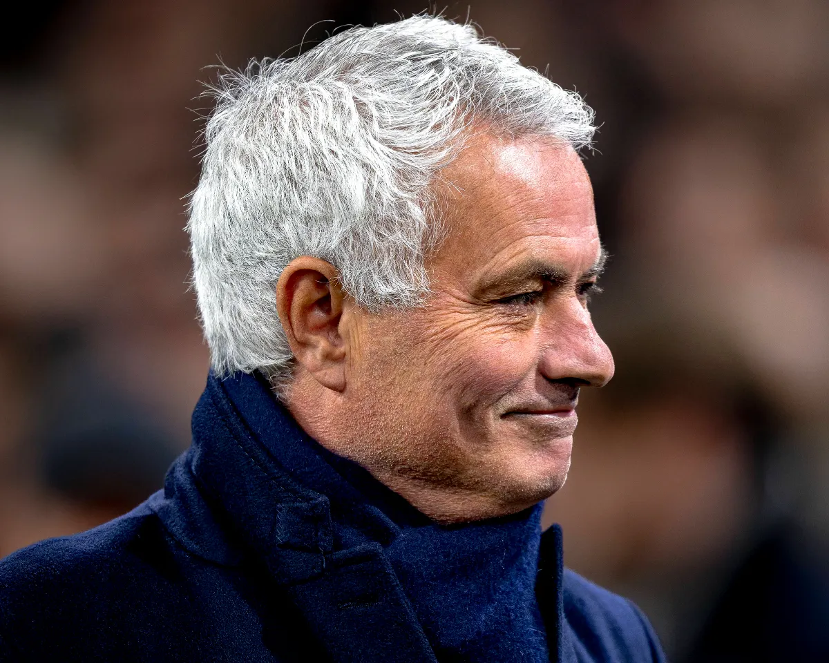 Jose Mourinho linked with shock return to tame crisis