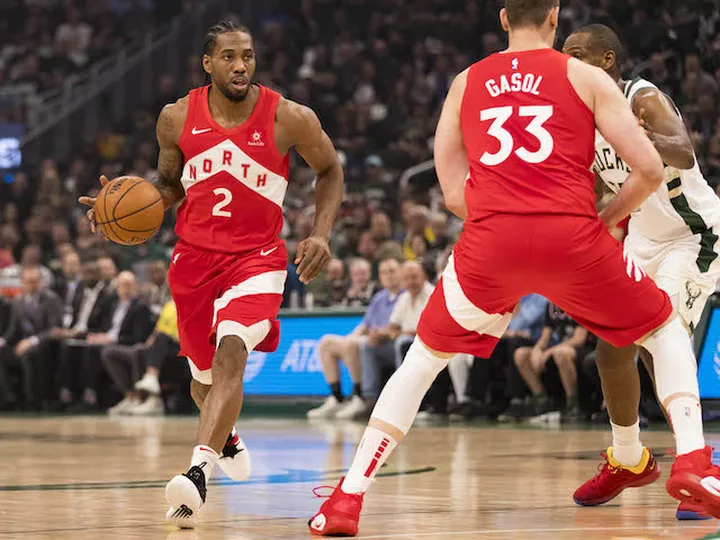 Kawhi Leonard stars as Toronto Raptors move to brink of NBA Finals