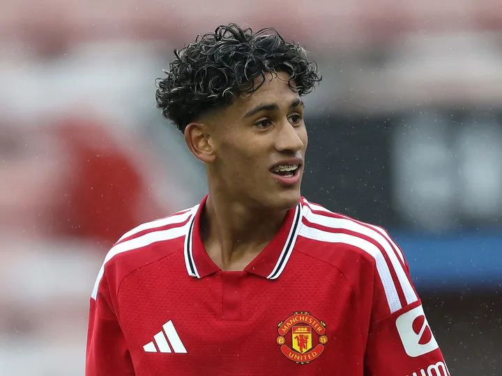 JJ Gabriel holds 'new talks' as Man Utd transfer fight continues