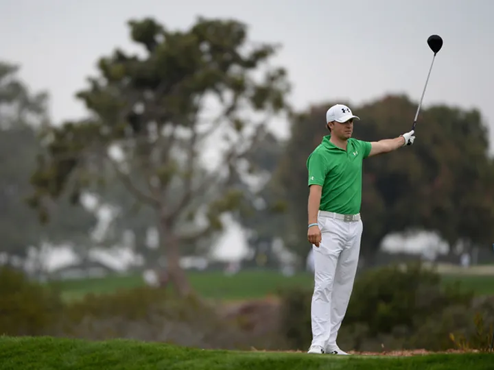 Spieth leads at Farmers Insurance Open