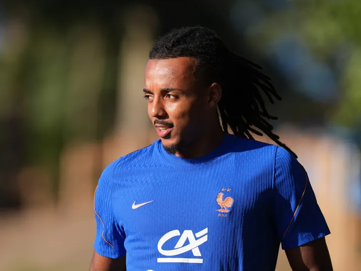 Jules Kounde emerges as ideal casualty of Barcelona wage bill concerns amid Man United interest