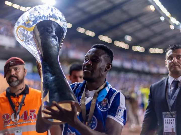 'Easy signing' - Leeds 'plotting' move for CL defender