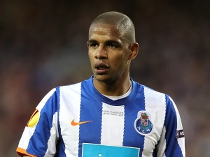Porto midfielder to replace Lucas?