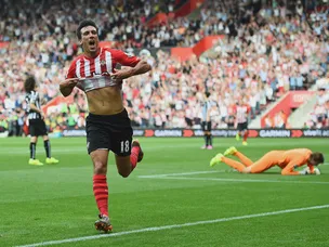 Saints put four past helpless Newcastle