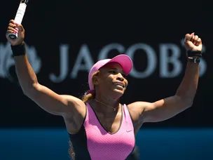 Williams reaches third round in Miami