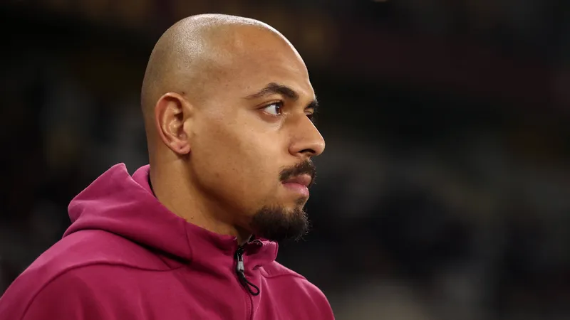 How can in-form Malen 'trigger' permanent Villa to Roma transfer?