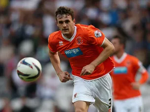 Blackpool, Doncaster level at the break