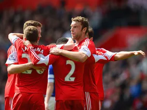 Two own goals give Southampton win
