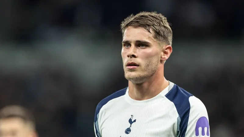 Liverpool's Van de Ven transfer stance 'revealed'