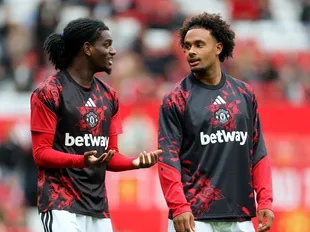 Revealed: Why Man United 'blocked' Zirkzee to Everton move