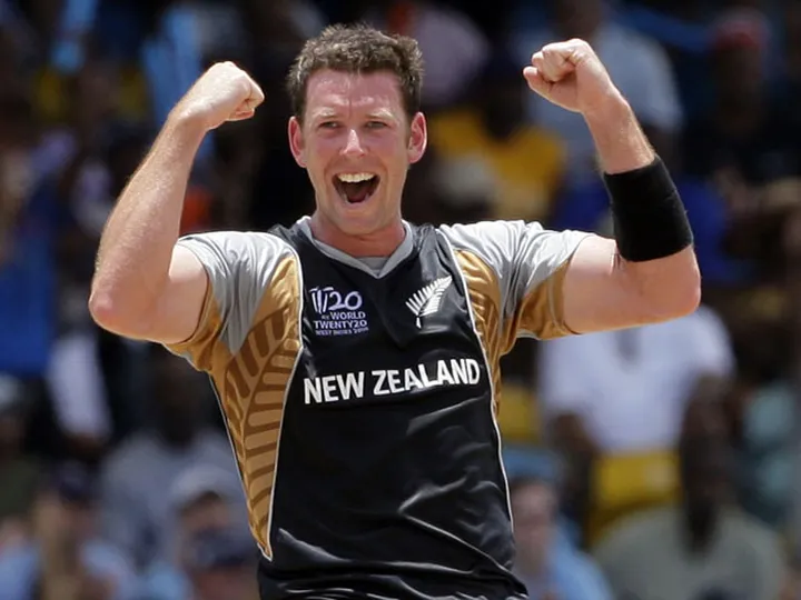 England lose to NZ in second T20