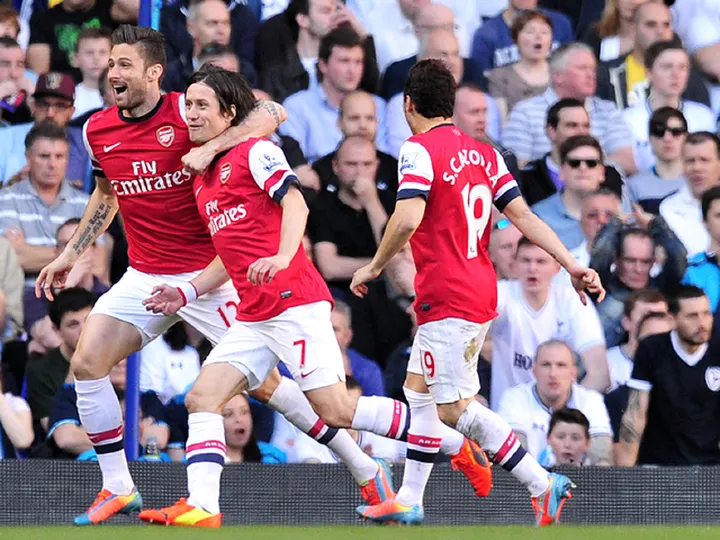 Rosicky to face fitness test 