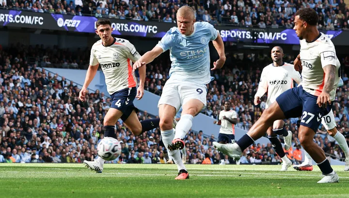 Saturday's Premier League results and roundup: Man City march on, Crystal Palace secure first win, Spurs frustrate